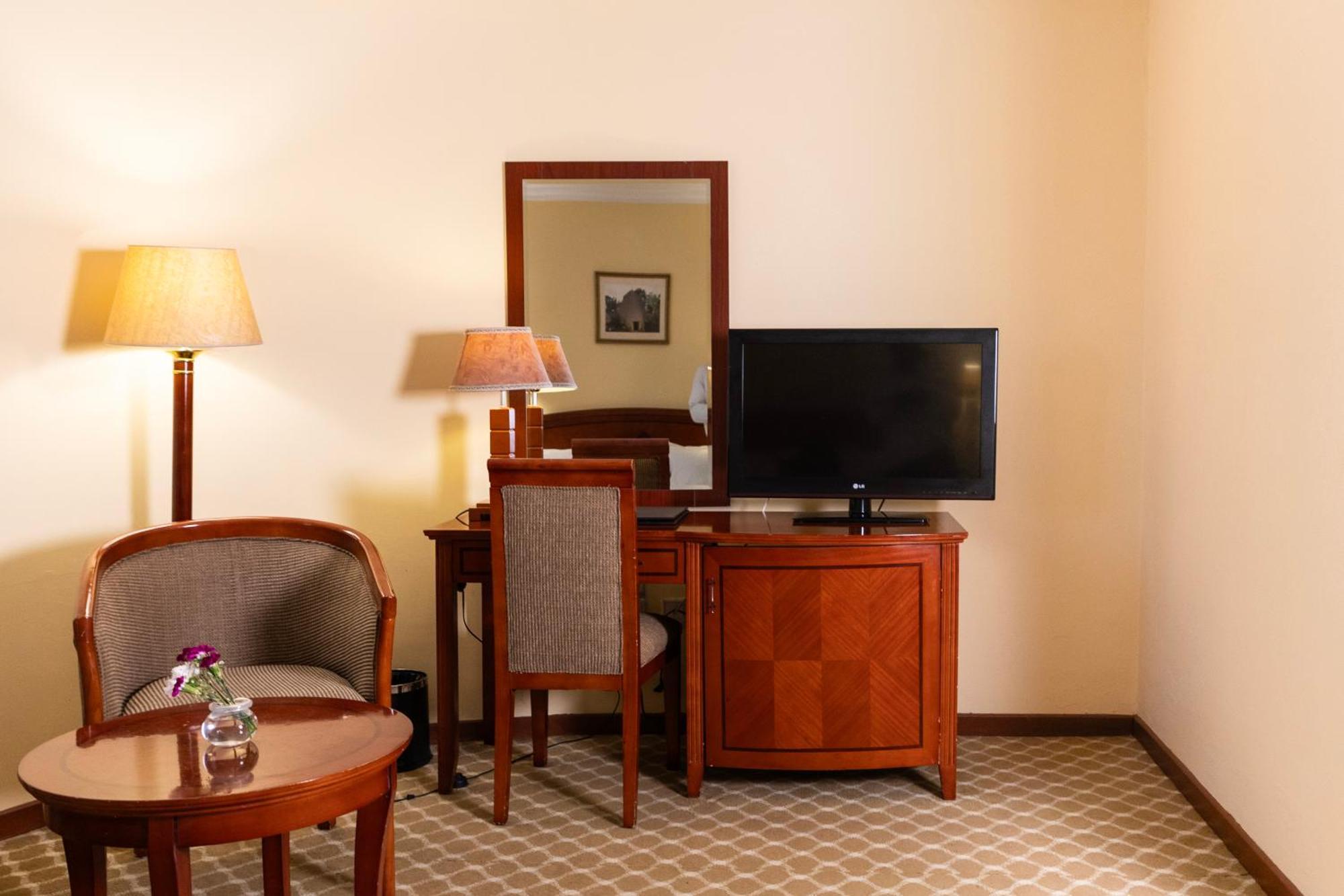 Dreamliner Hotel Адис Абеба Екстериор снимка